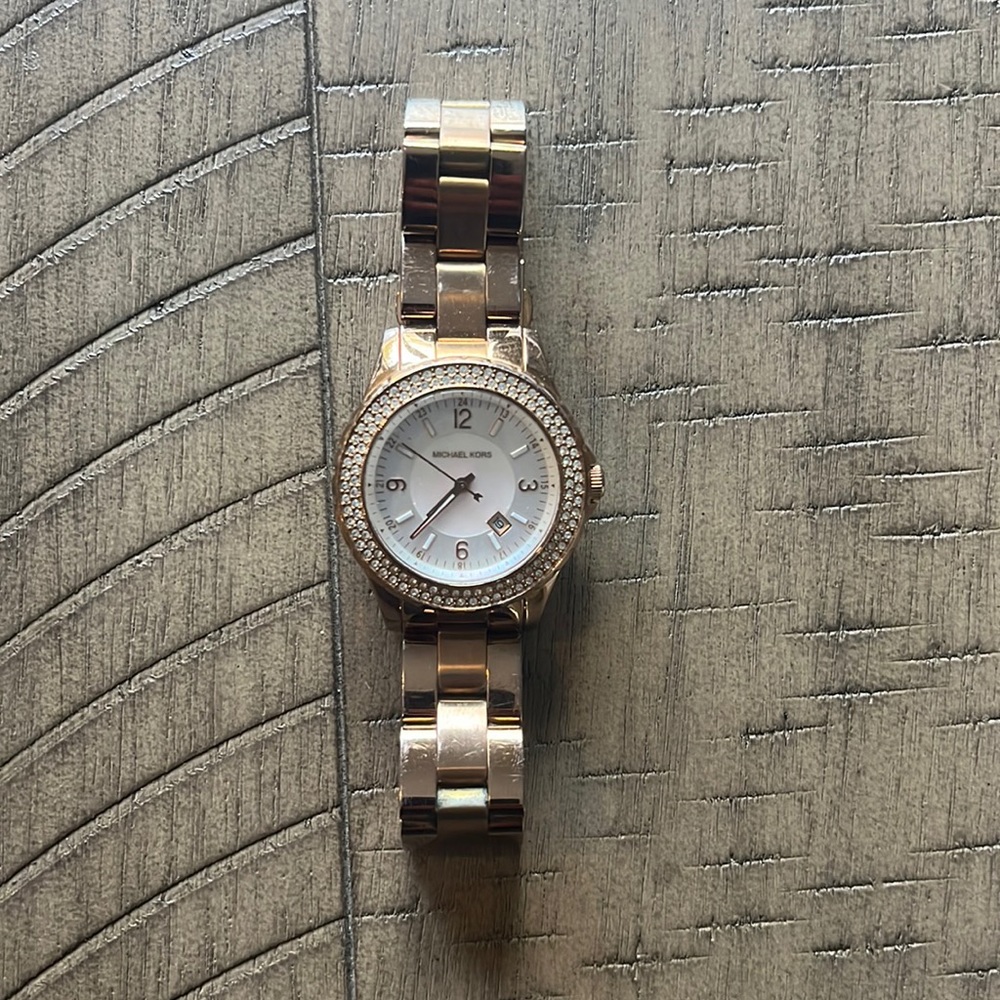 Michael Kors Women Watch Rose Gold-Tone Stainless Steel Watch diamond rim